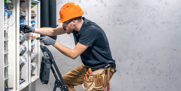 Best Commercial Electrician Services  in St Francis, MN